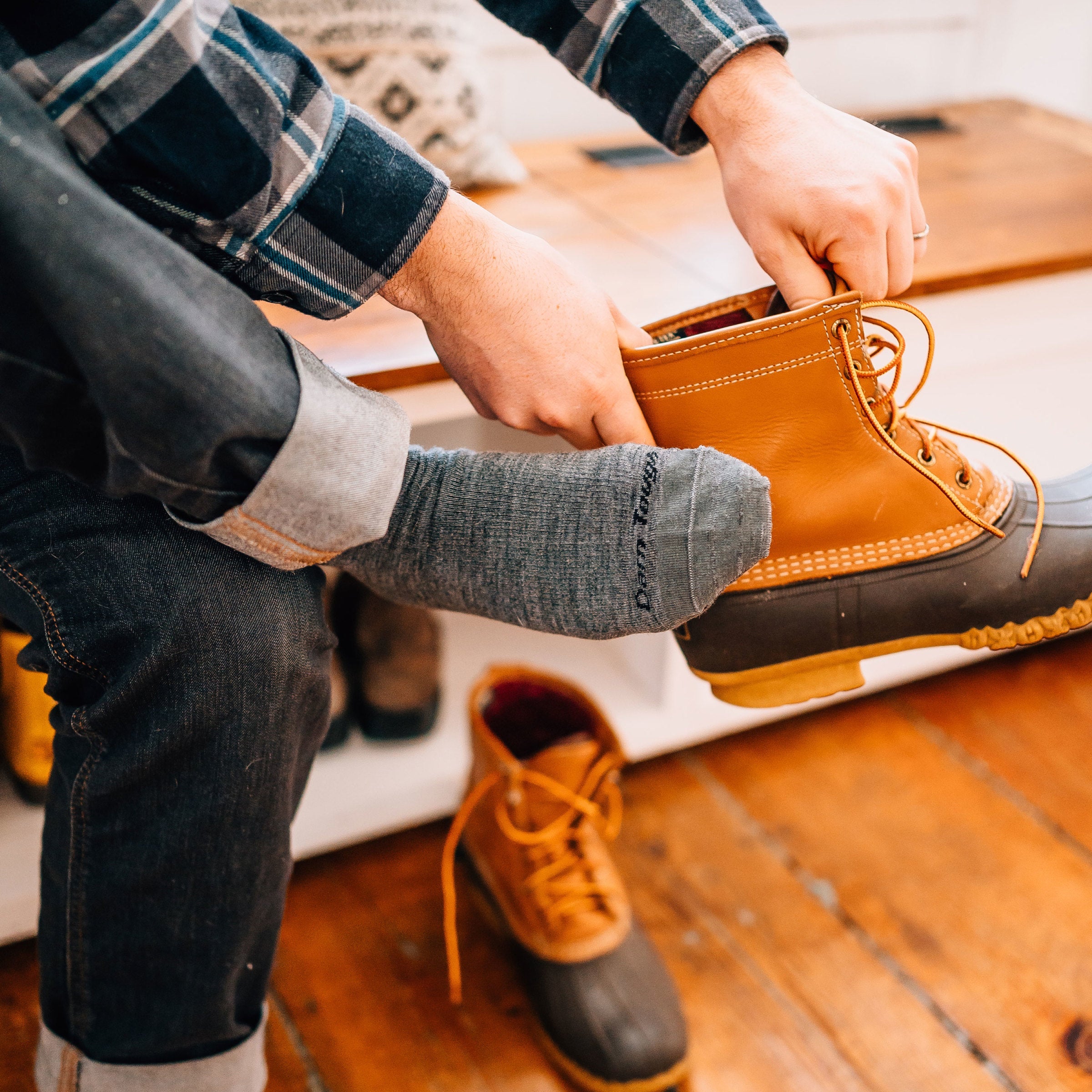 Men's The Standard Crew Cushioned Lightweight Lifestyle Socks