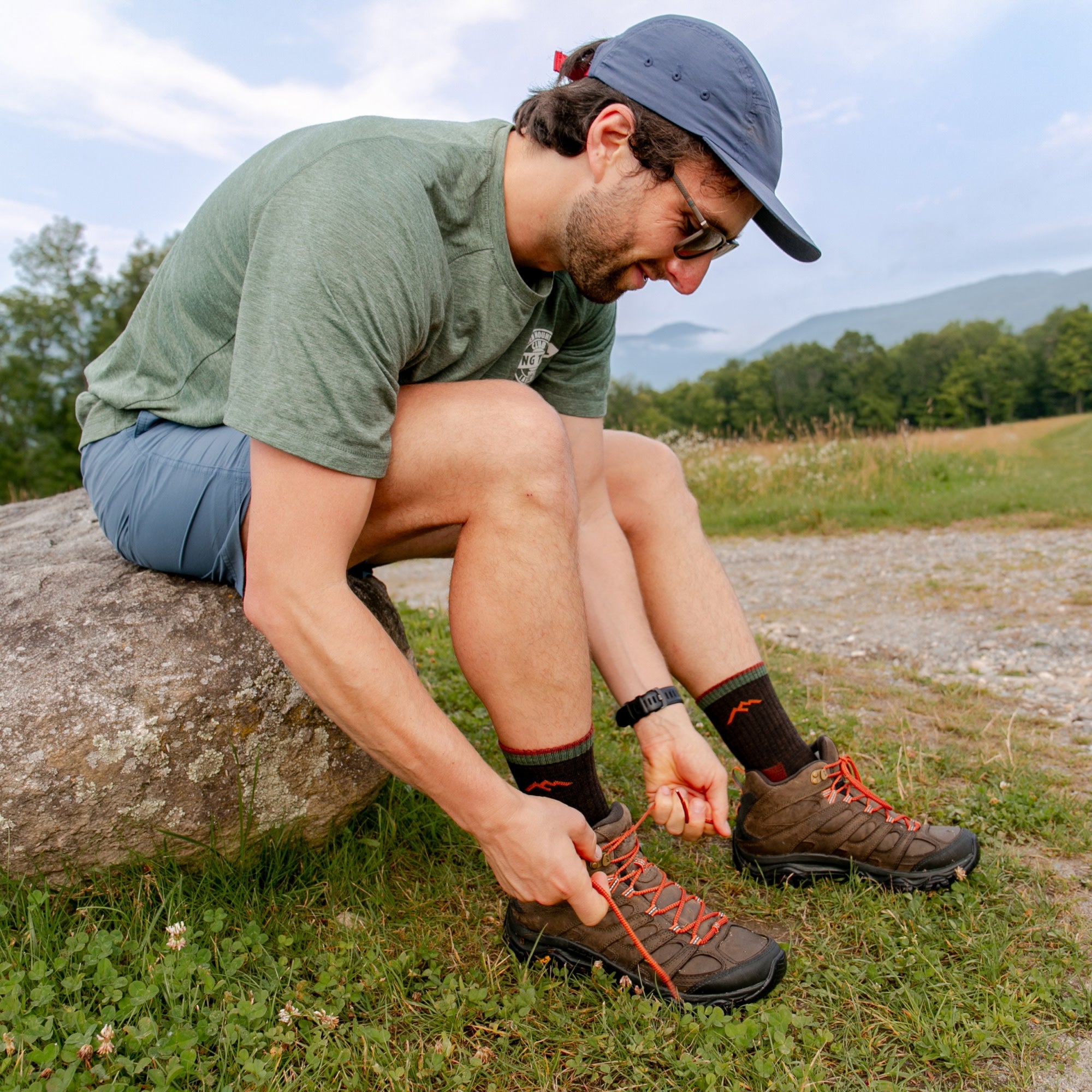 Men's Hiker Micro Crew Midweight Hiking Socks